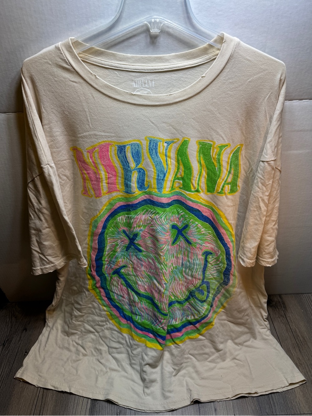 Nirvana Women’s Beige Cotton T-Shirt Classic Smiley Graphic Crew Neck Size XL